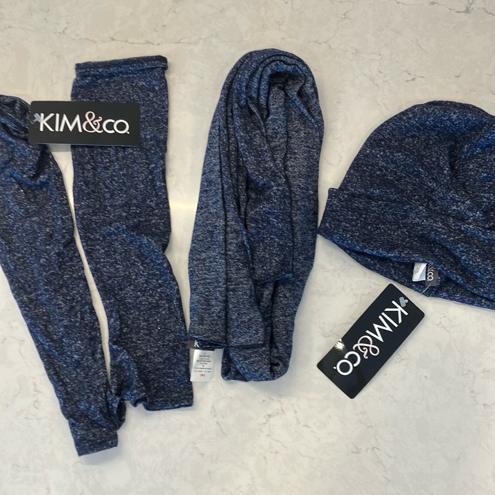 KIM & CO HAT SCARF ARM WARMERS Soft Knit 
NAVY NEW